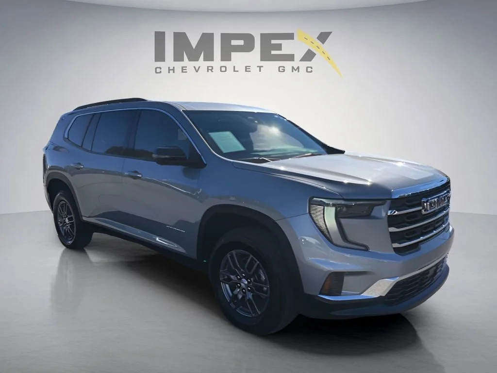 Used 2025 Sterling Metallic GMC Elevation image 4