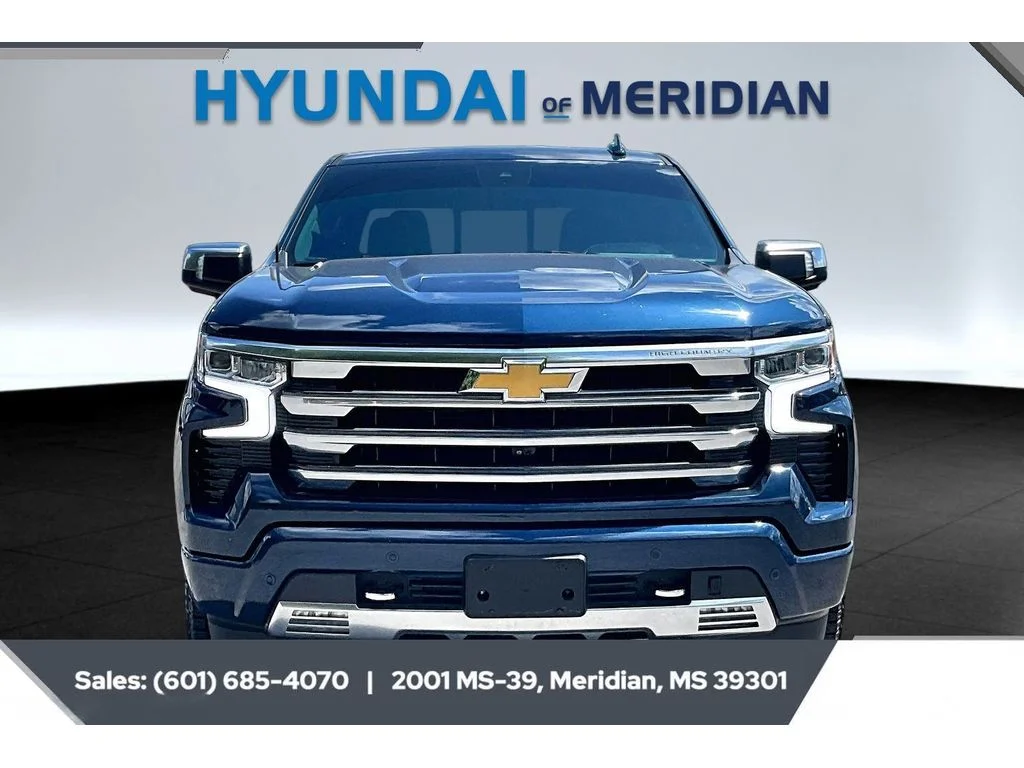 Used 2023 Northsky Blue Metallic Chevrolet High Country image 3