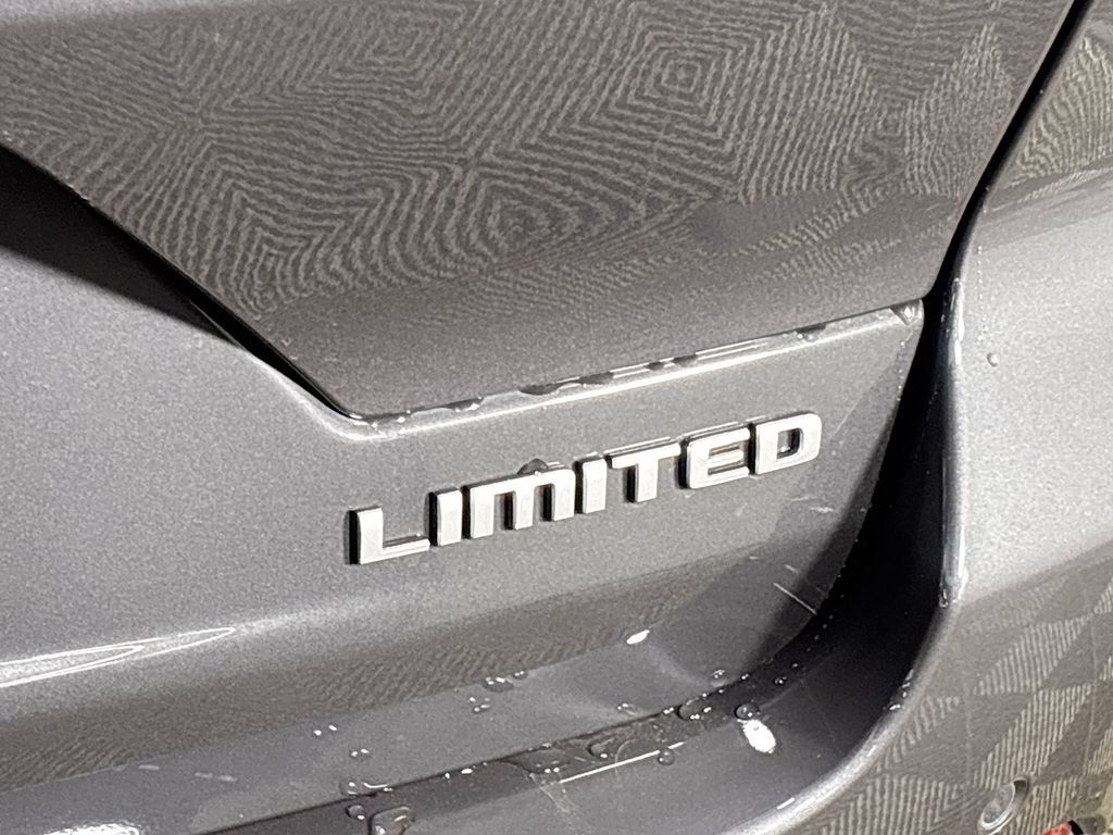 New 2026 Baltic Gray Metallic Clear-Coat Exterior Paint Jeep Limited image 24