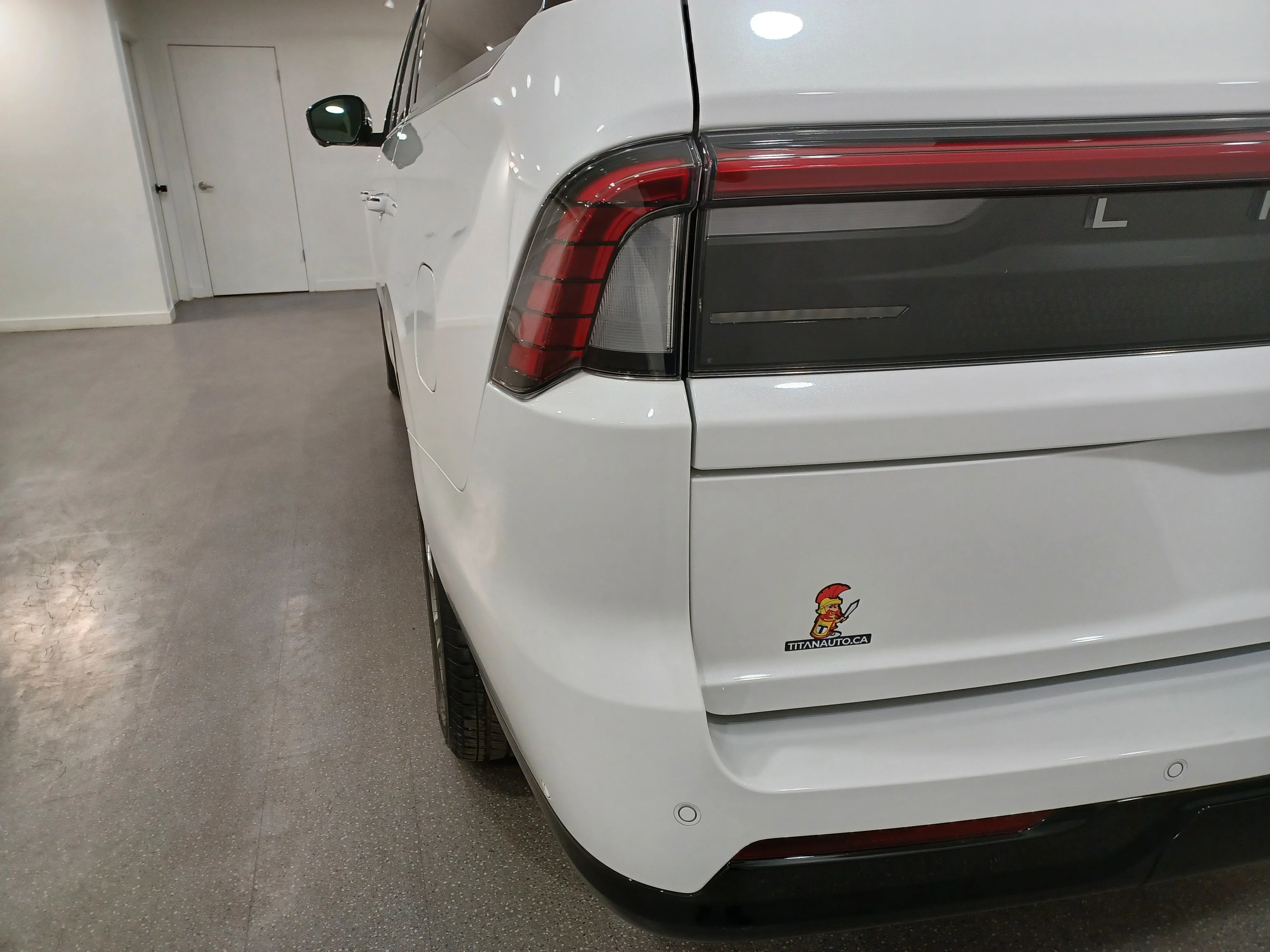 Certified Used 2025 Pristine White Metallic Tri-Coat Lincoln Reserve* NO LUX TAX!! | 7 Pass | Adaptive Cruise | Nav | 360 Cam | Cooled Massage Seats | Pano Roof image 24