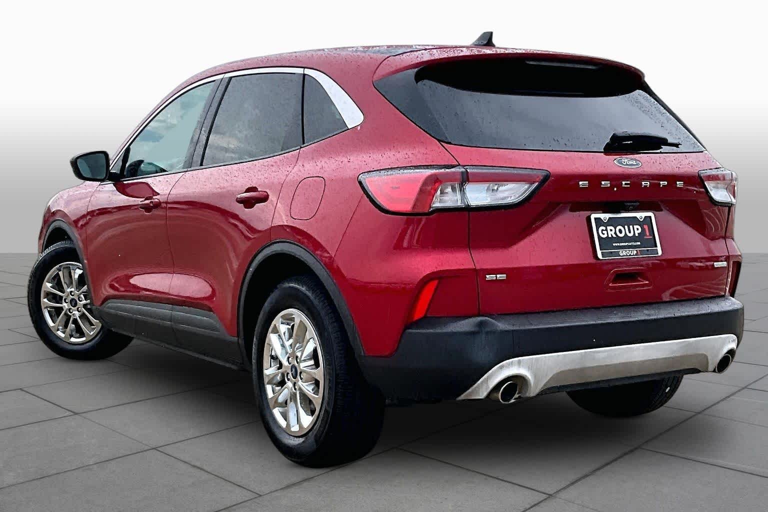 Used 2020 Rapid Red Metallic Tinted Clearcoat Ford SE image 11
