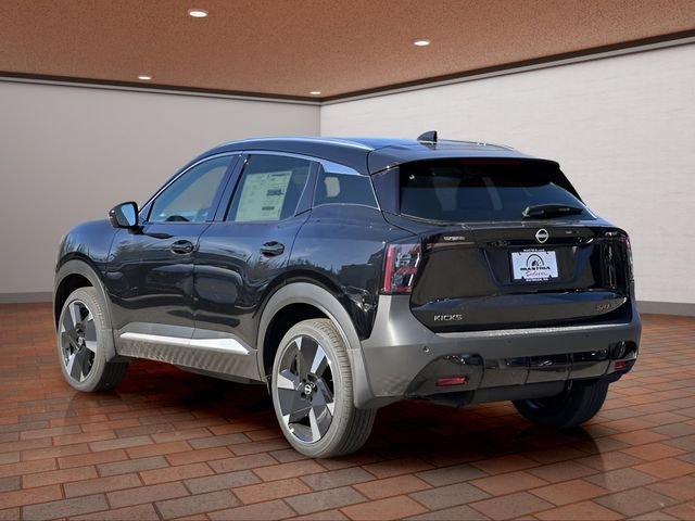 Used 2025 Super Black Nissan SR image 3