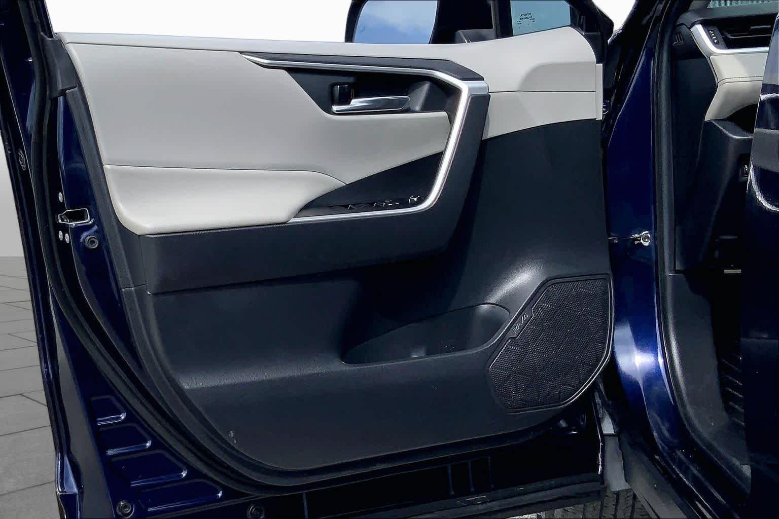 Used 2020 Blueprint Toyota XLE image 21