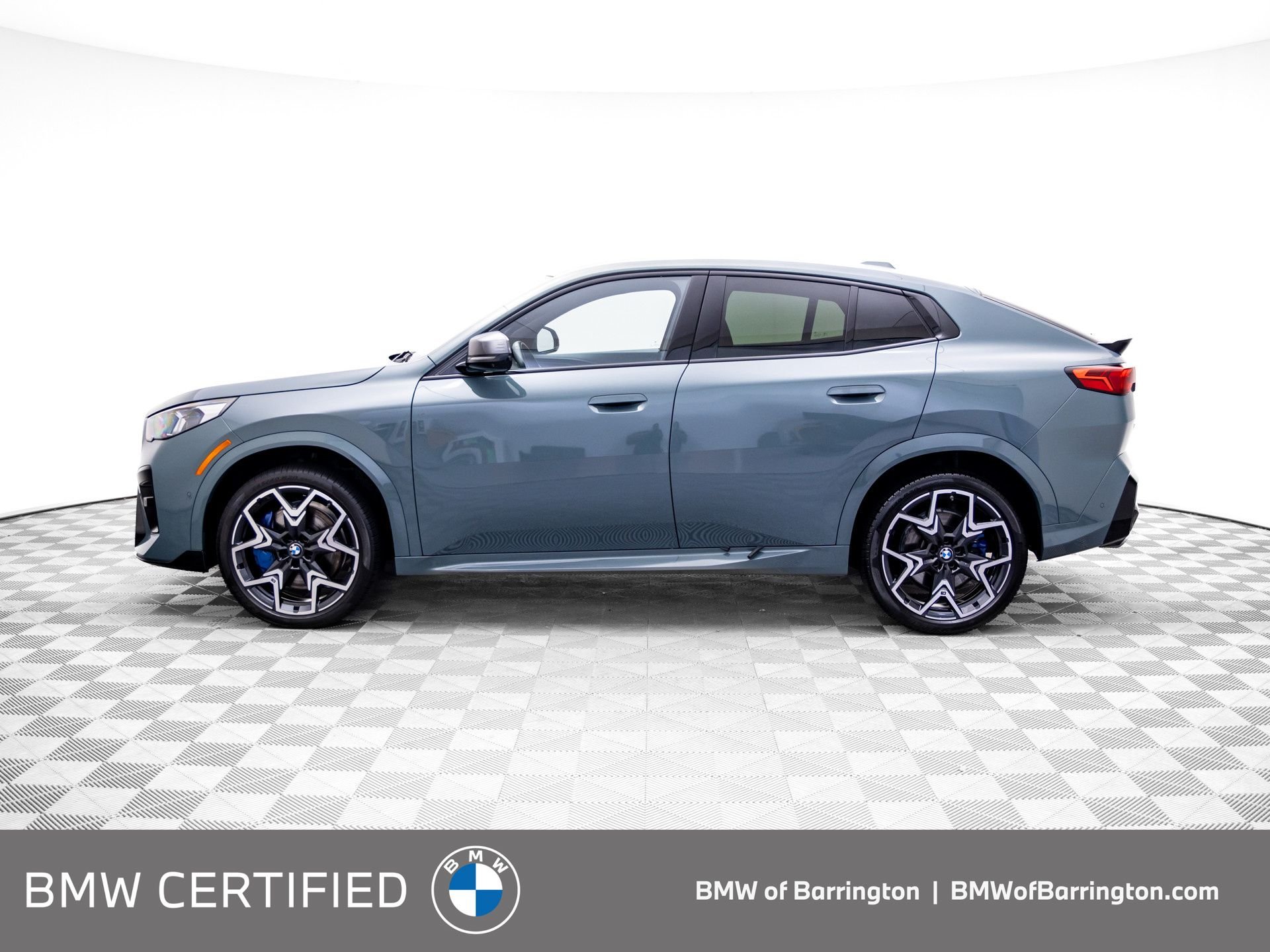 Certified Used 2025 Not Available BMW M35i image 2