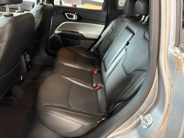 Used 2023 Silver Jeep Limited image 12