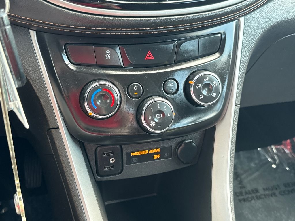 Used 2021 Blue Chevrolet LS image 24