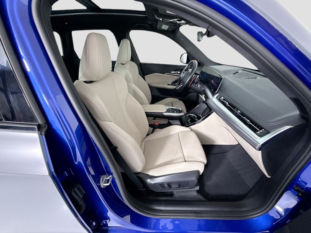 Used 2024 Blue Metallic BMW M35i image 20