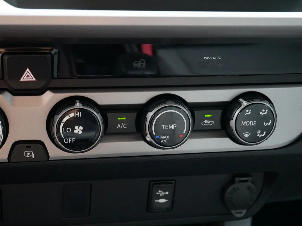 2016 Toyota Tacoma SR5 - Photo 24
