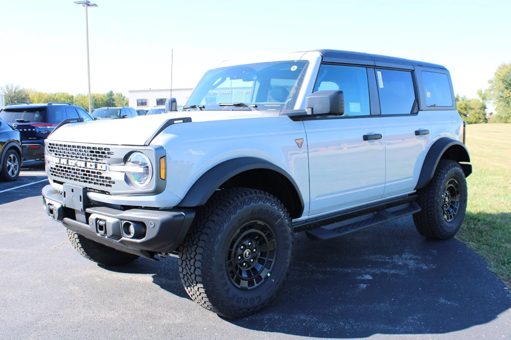 New 2026 Avalanche Gray Ford Badlands® image 3