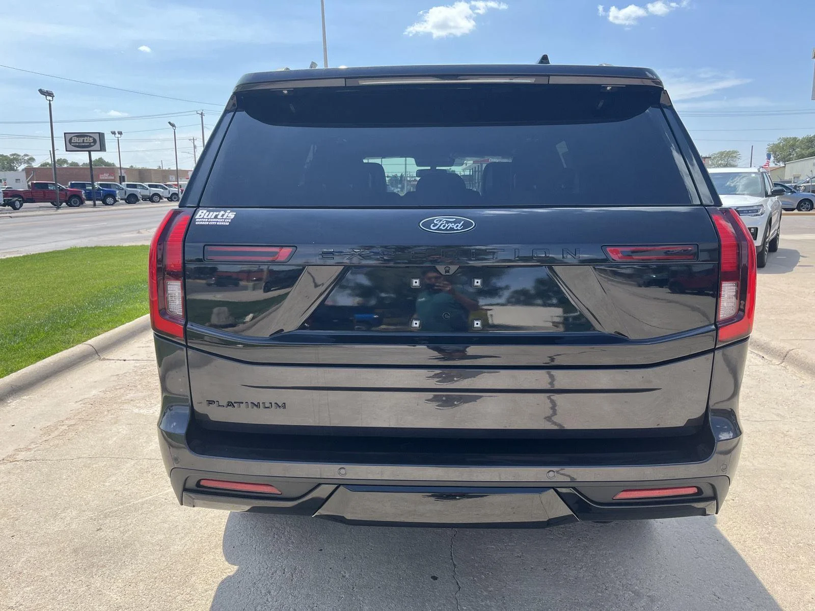New 2026 Dark Matter Gray Metallic Ford Platinum® image 9