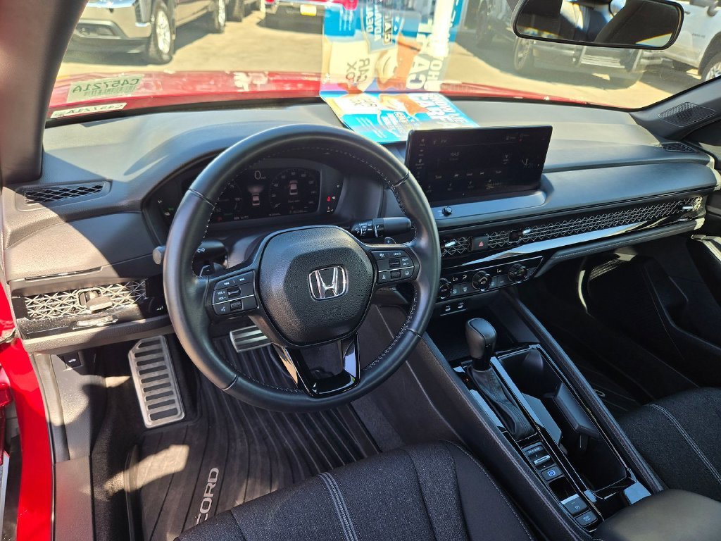 Used 2024  Honda Sport image 6