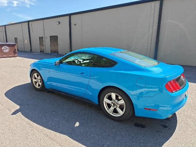 Used 2017 Blue Ford V6 image 4