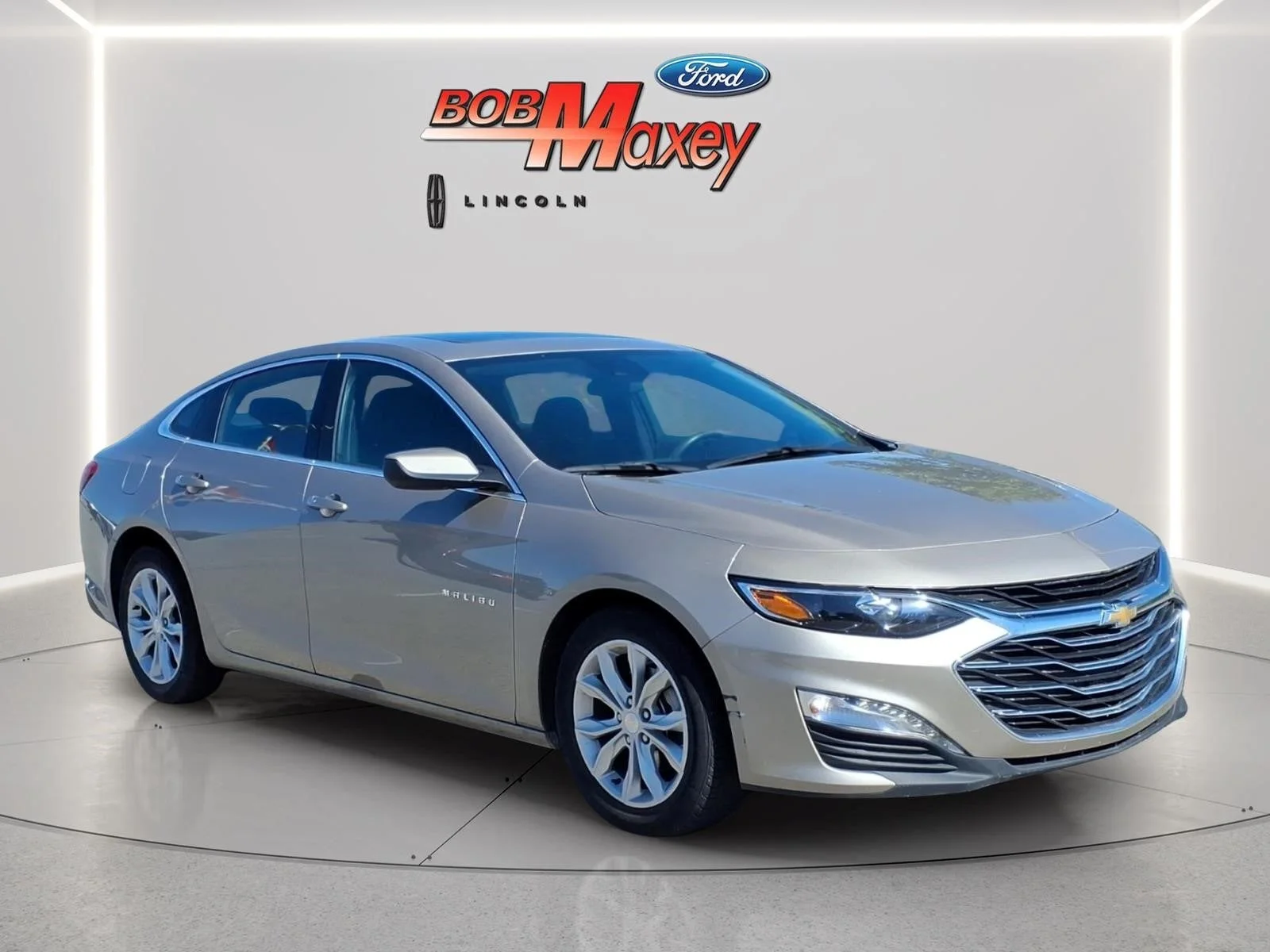 Used 2024 Mineral Gray Metallic Chevrolet LT 1LT image 3