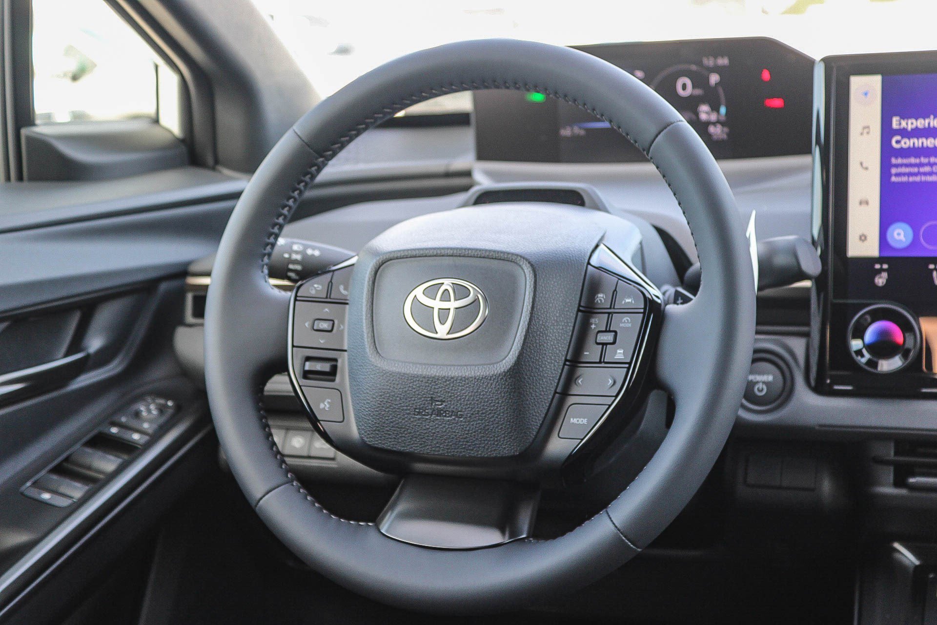 New 2026 Wind Chill Pearl <sup>1</sup> Toyota  XLE image 17
