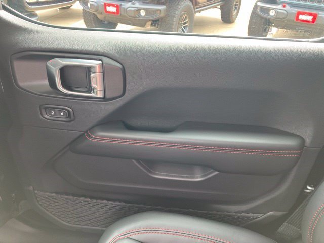 New 2026 Black Clear-Coat Exterior Paint Jeep Rubicon image 20