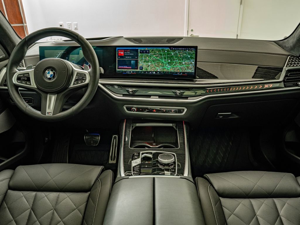 Used 2025 Black Sapphire Metallic BMW xDrive40i image 27