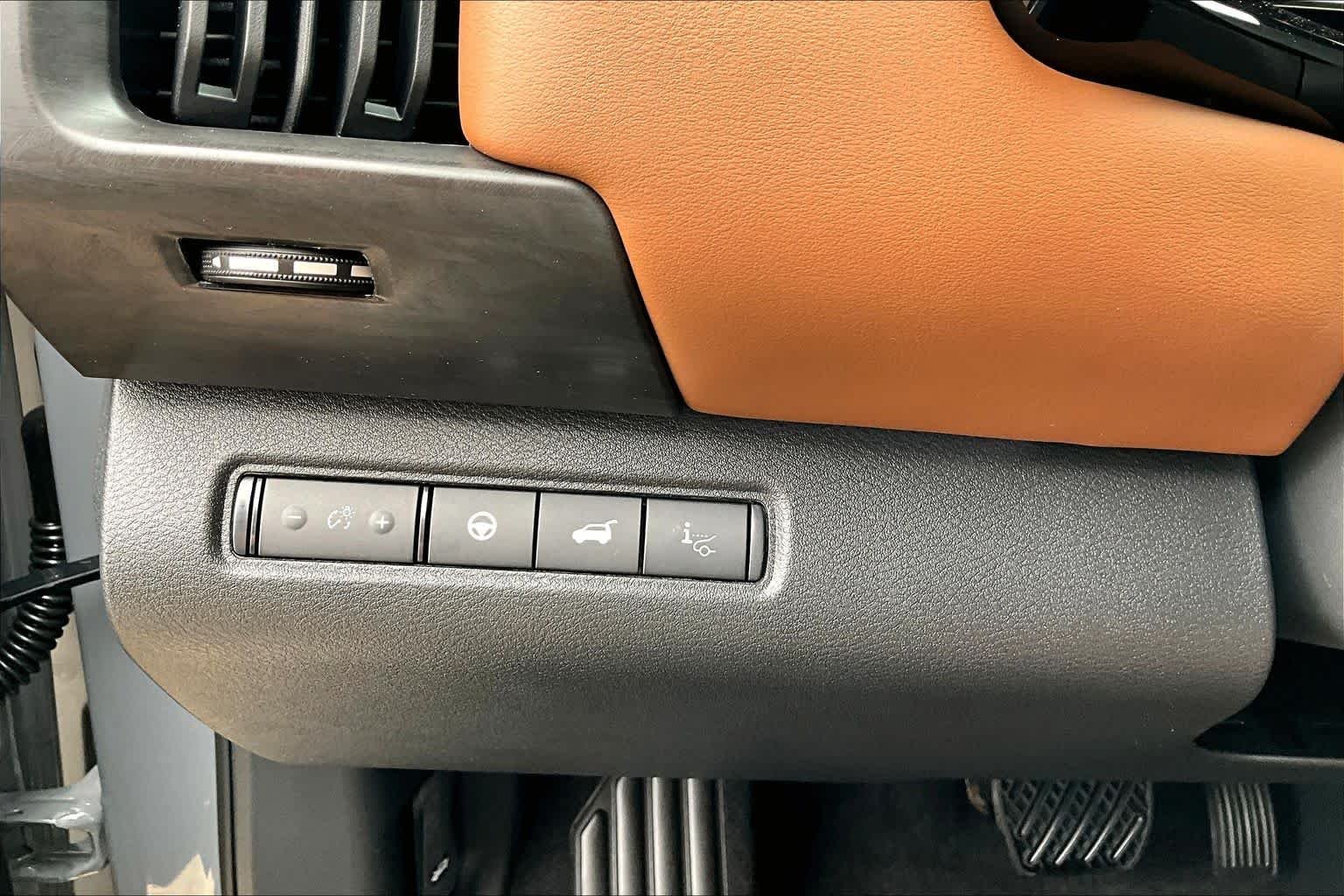 New 2026 Boulder Gray Pearl Nissan Platinum image 15