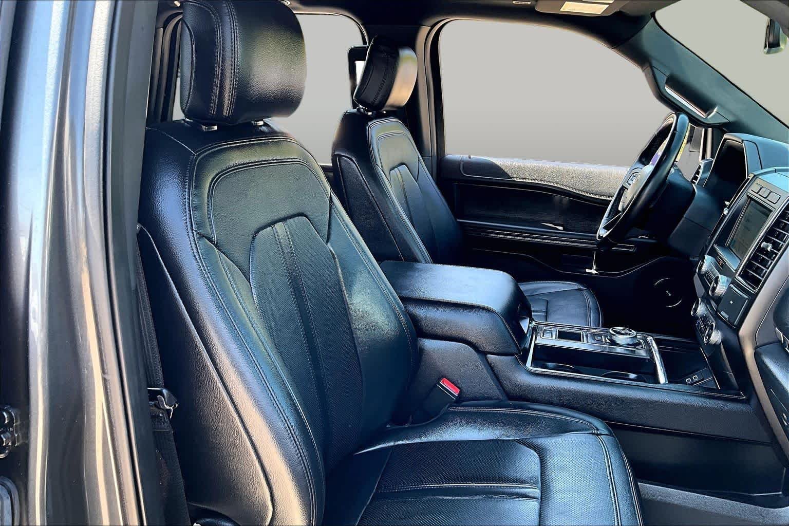 Used 2019 Magnetic Ford Limited image 9