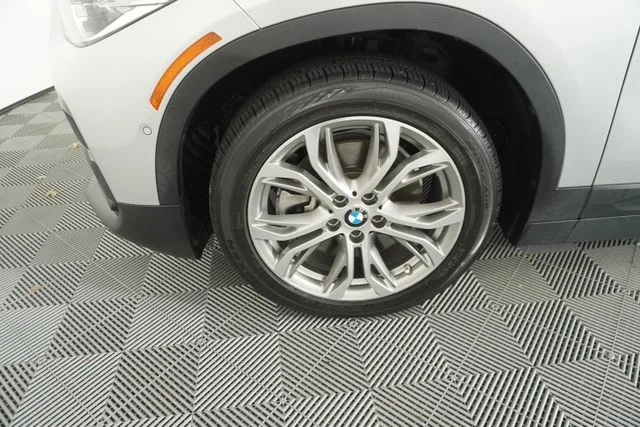 Used 2021 Glacier Silver Metallic BMW sDrive28i image 16