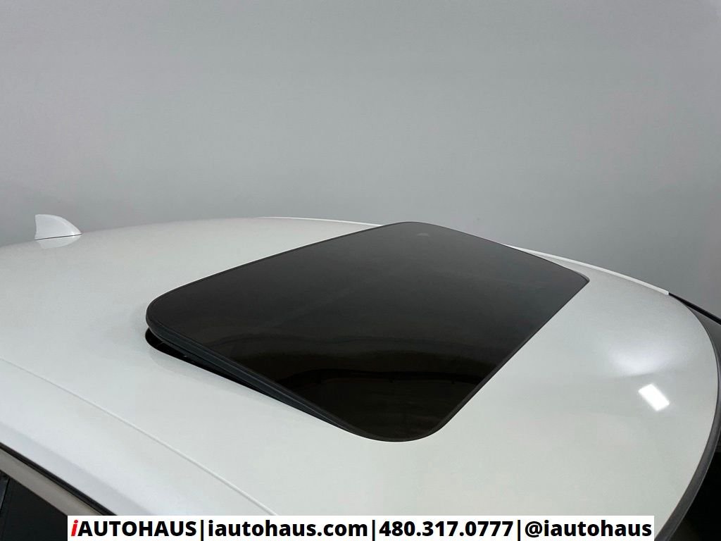 Used 2024 White Honda Touring image 39