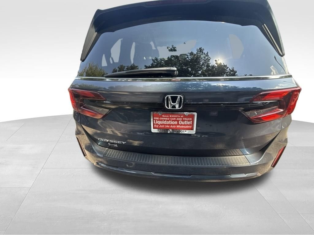 Used 2025 Silver Honda EX-L image 4