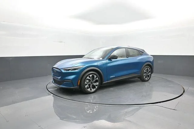New 2026 Adriatic Blue Metallic Ford Select image 4