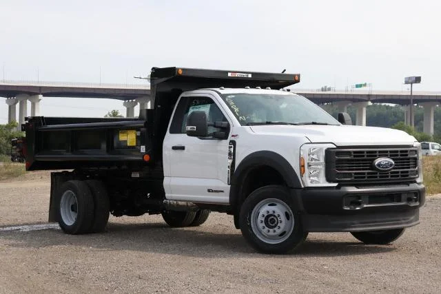 2025 Ford F-550 Super Duty Chassis Cab XL - Photo 31