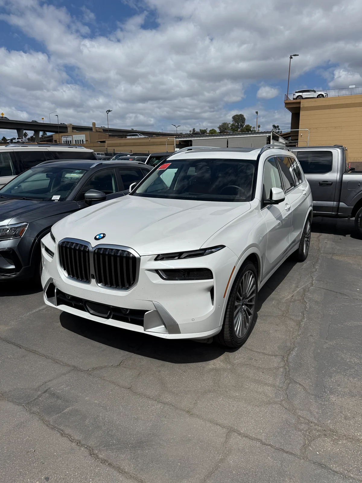 2024 BMW X7 xDrive40i's photo