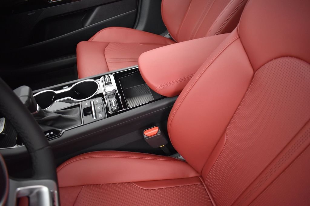 New 2026 Wolf Gray Kia GT-Line FWD image 9