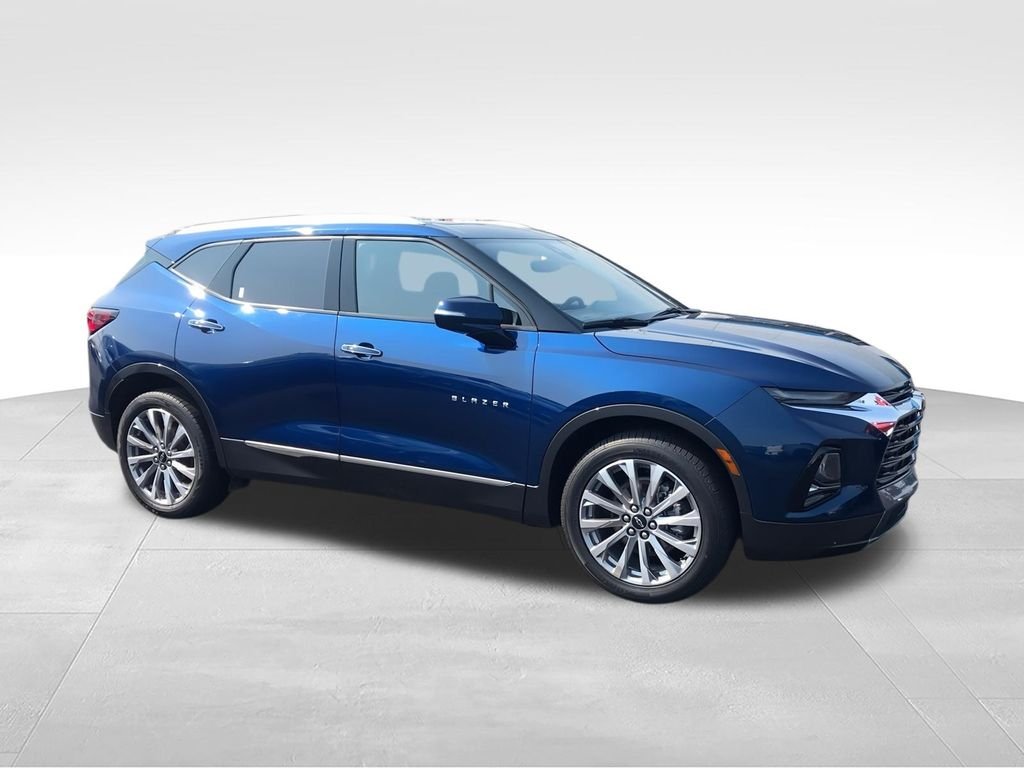 Used 2022 Blue Chevrolet Premier image 2