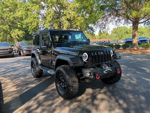Used 2019 Black Jeep Sport image 7