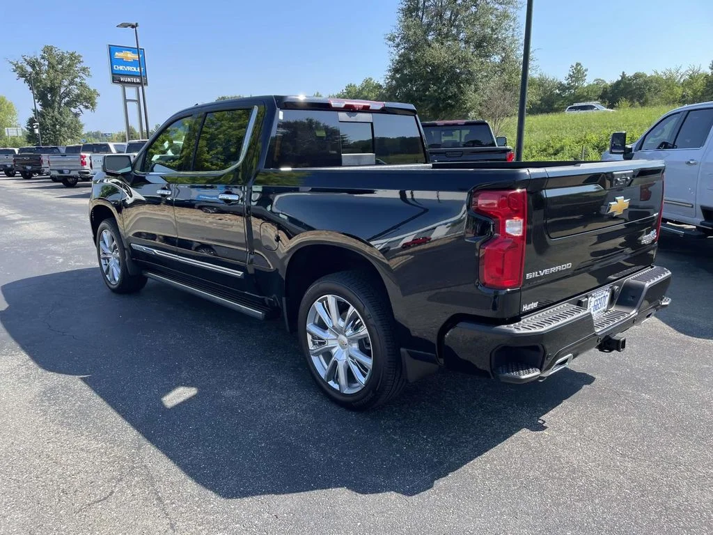 New 2026 Black Chevrolet High Country image 4