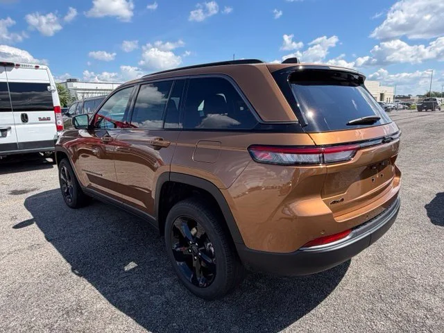 New 2027 Orange Jeep Limited image 5