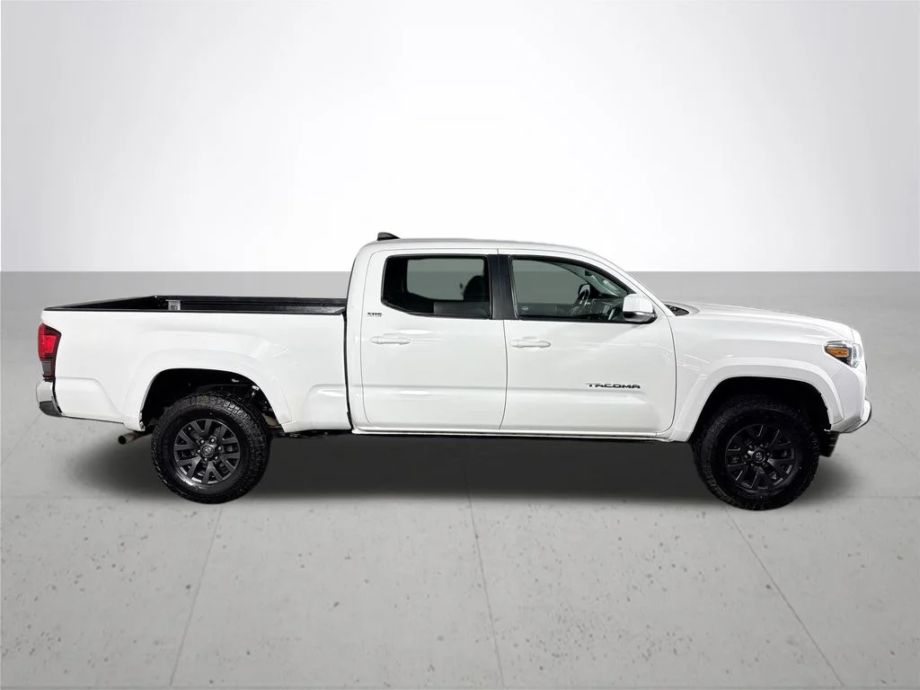 Used 2020 White Toyota SR5 image 5