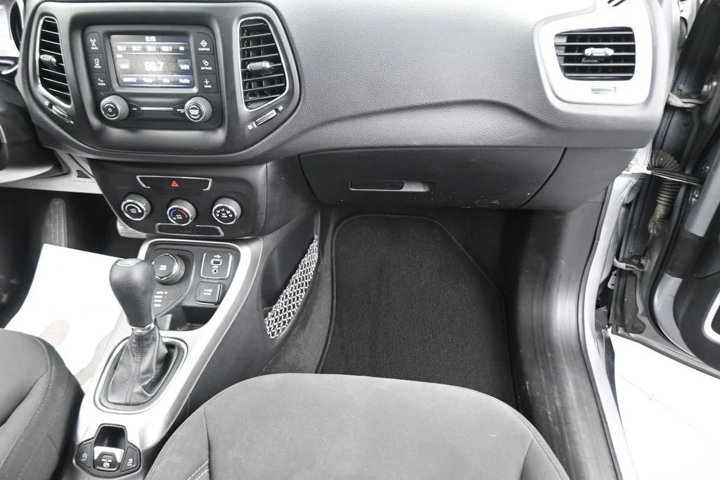 Used 2018 Silver Jeep Sport image 43