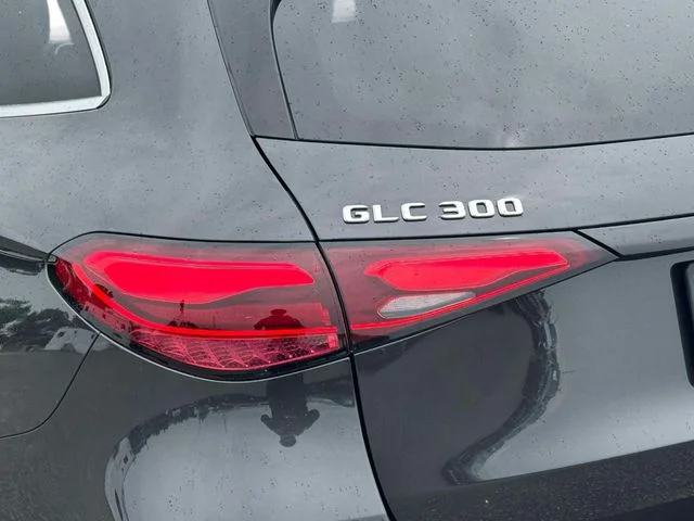 New 2026 Graphite Grey Metallic Mercedes-Benz GLC 300 image 10