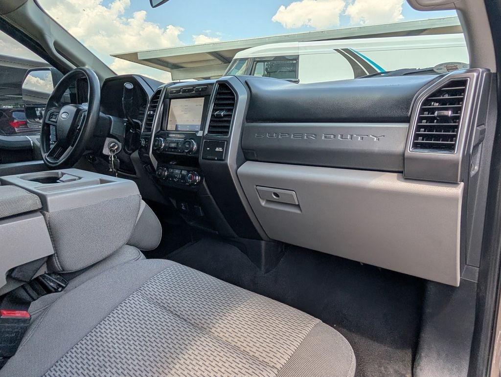 Used 2020 Gray Ford XLT image 24