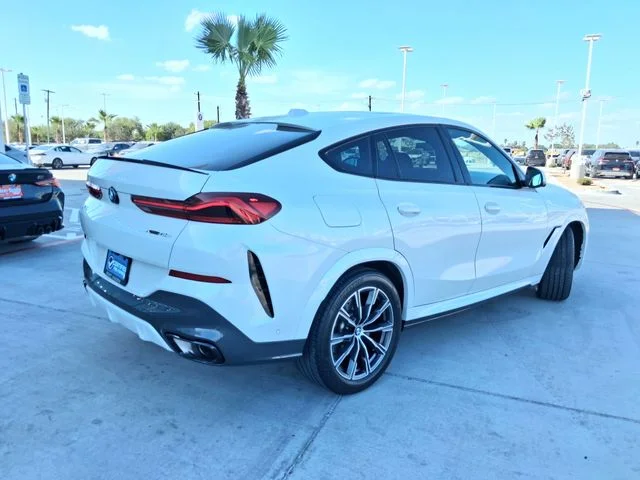 Used 2024 White BMW xDrive40i image 7