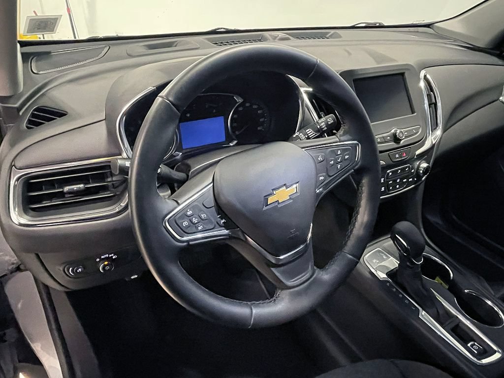 Used 2024 Sterling Gray Metallic Chevrolet LT image 21