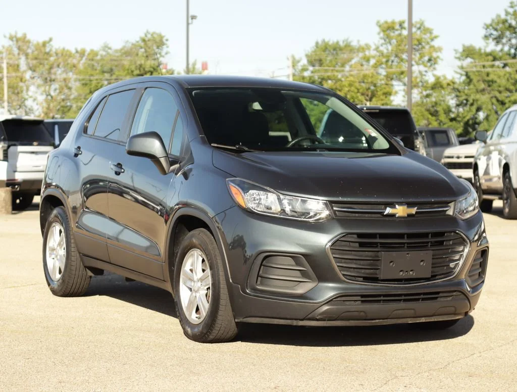 2021 Chevrolet Trax LS's photo