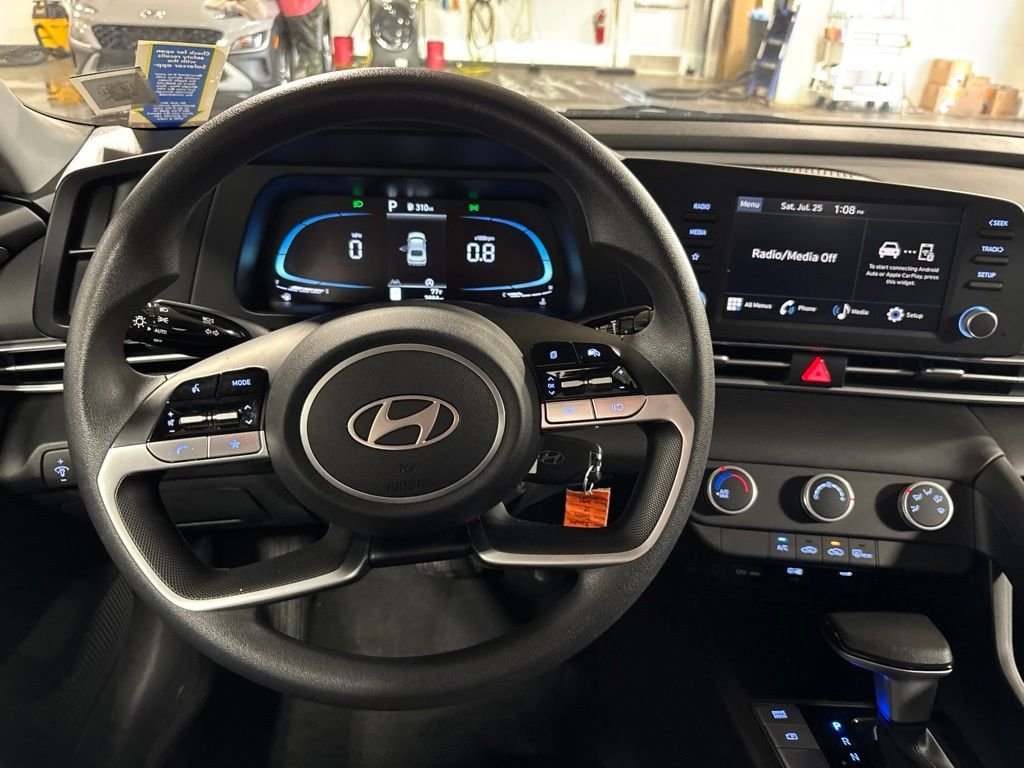 Used 2025 Gray Hyundai SE image 11