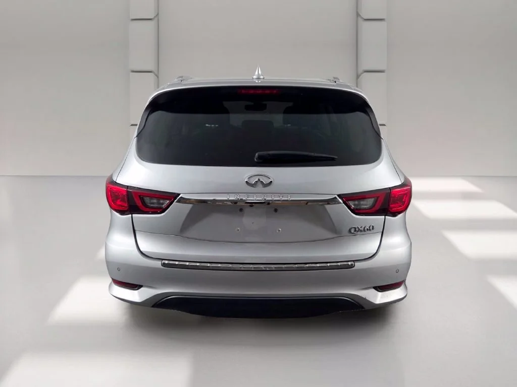 Used 2019 Liquid Platinum INFINITI LUXE image 5
