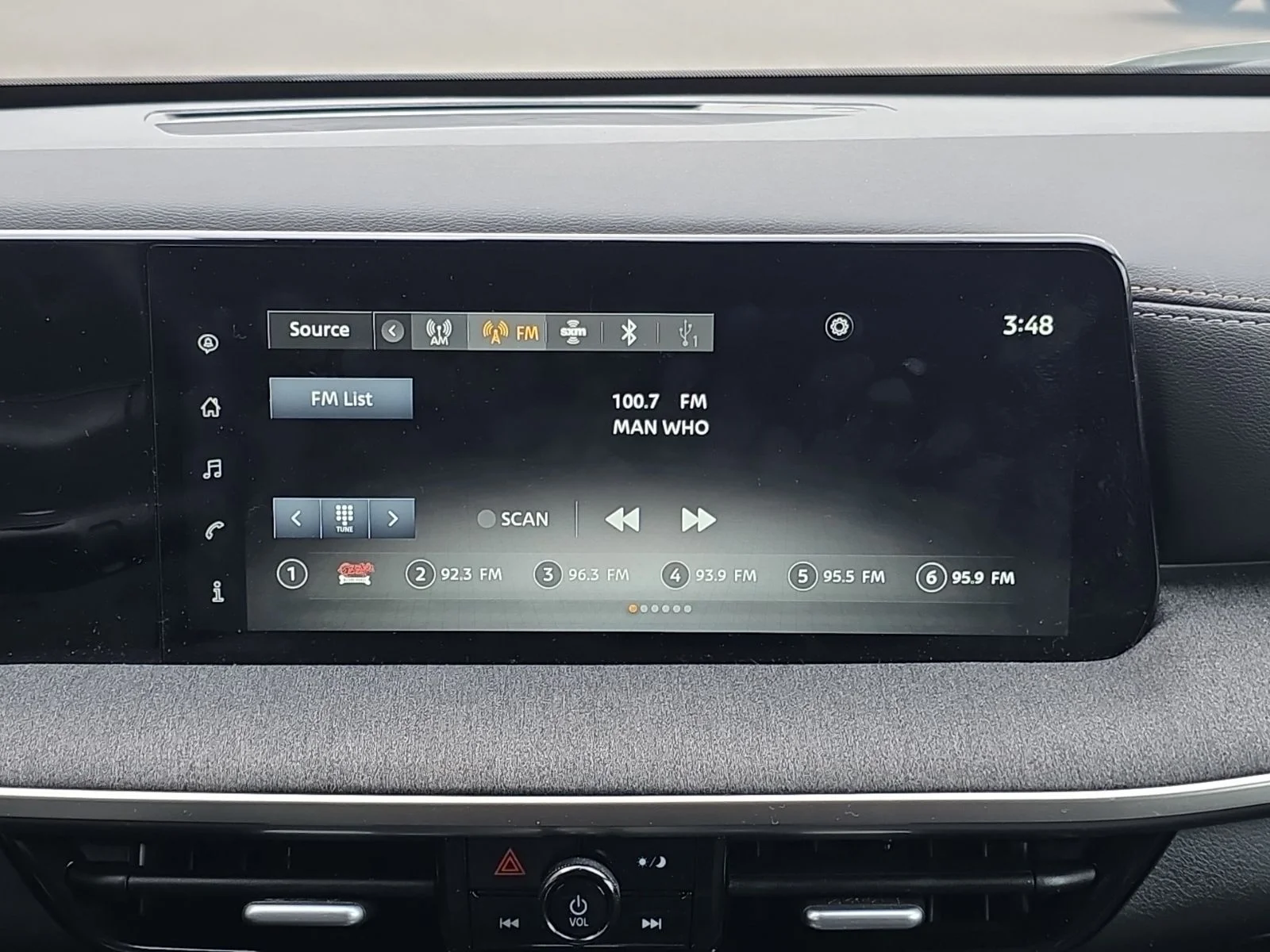 Used 2025 Gray Nissan SV image 5