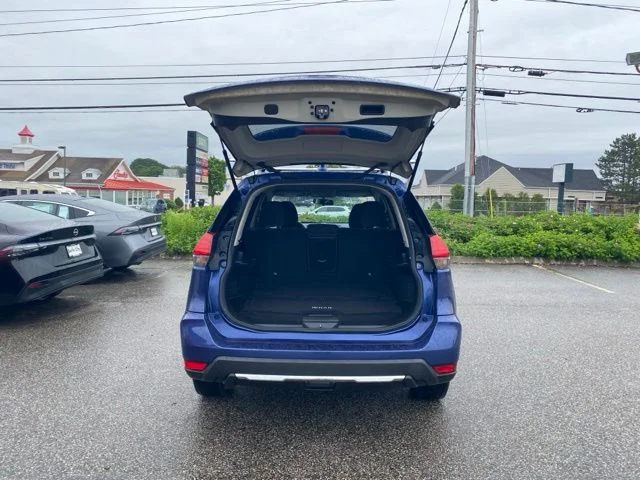 Used 2017 Caspian Blue Nissan SV image 30