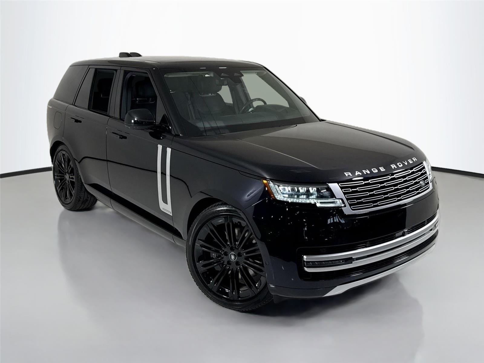 Used 2024 Ligurian Black SV Bespoke Ultra Metallic Gloss Land Rover Autobiography | Meridian 3D Sound | Rear TVs image 48