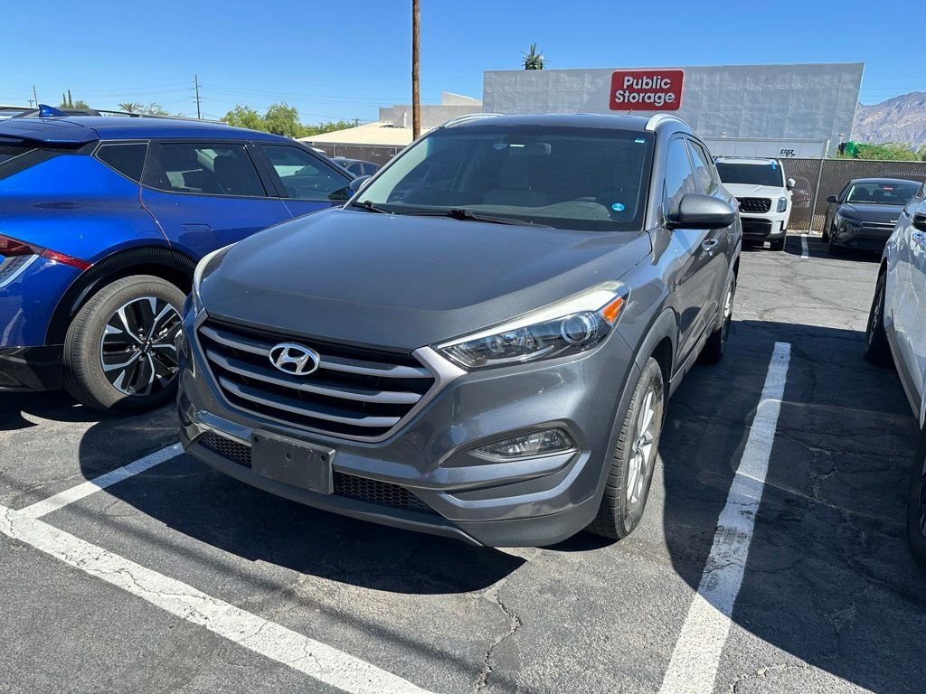 Used 2016 Gray Hyundai SE image 7