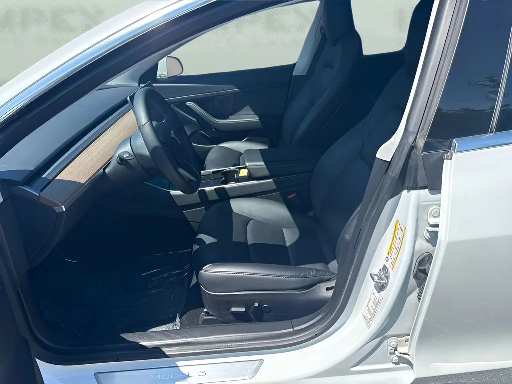 Used 2020 White Tesla Standard Range Plus image 5
