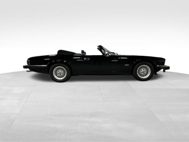 Used 1993  Jaguar Base image 25