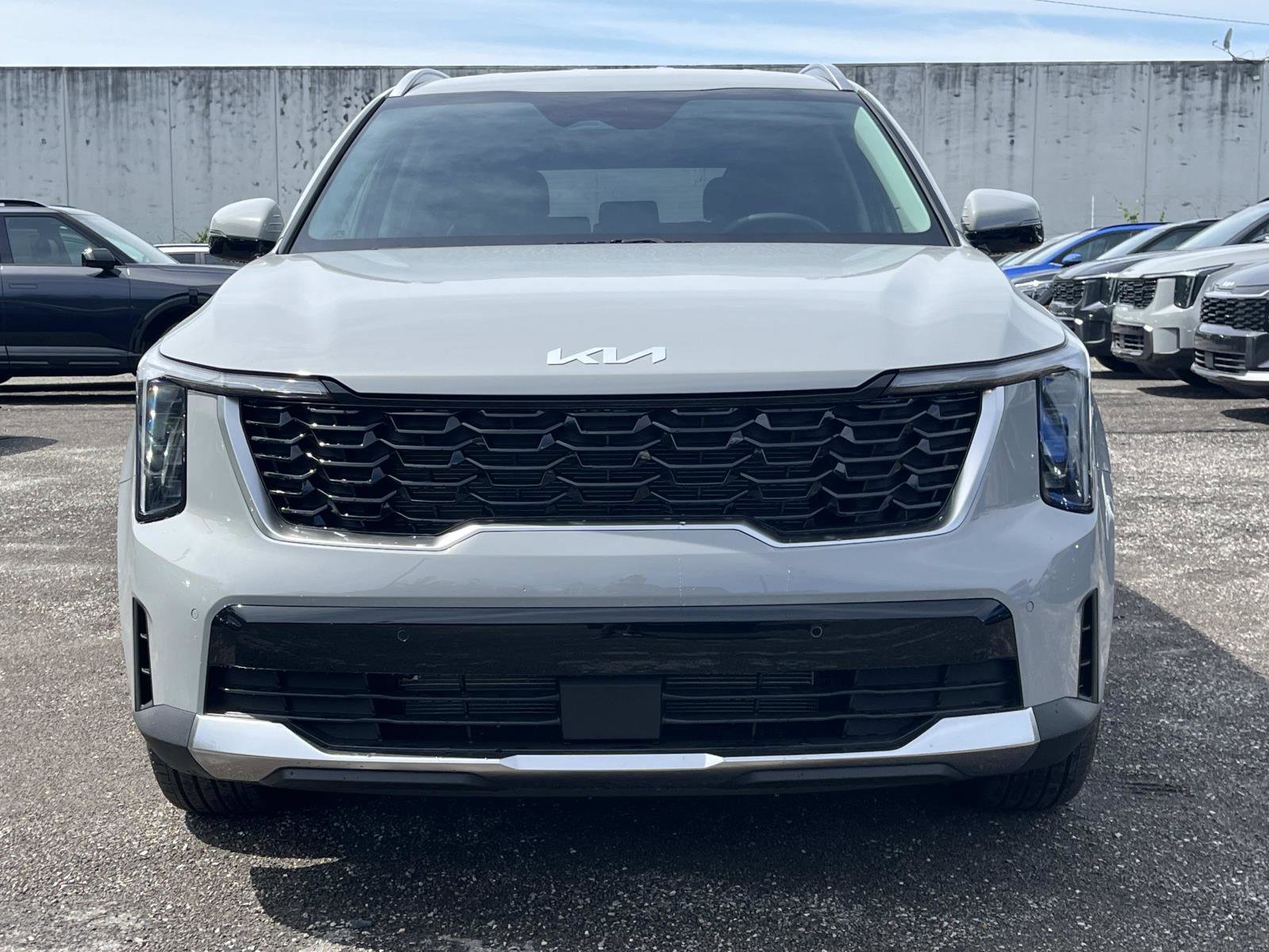 New 2026 Wolf Gray Kia S image 2