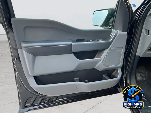 Used 2023 White Ford XLT image 11